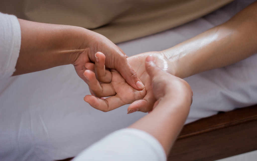 Why Should You Try the Yin-Yang Four-Hand Massage at Lâm Coco Spa?